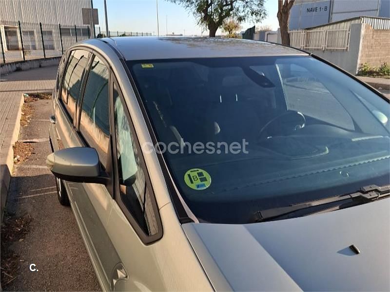 Usado Ford S-MAX Titanium 140 CV (102 kW) 2009 Beige Monovolumen