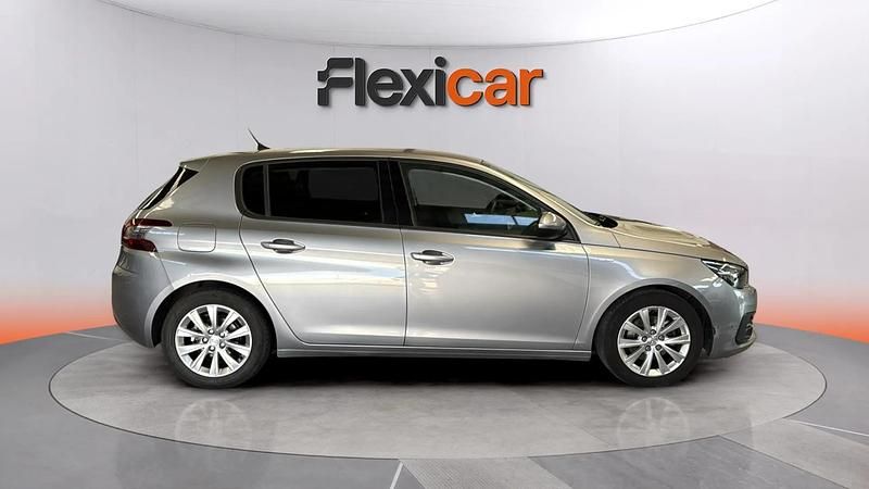 Usado Peugeot 308 Active 131 CV (96 kW) 2020 Gris Berlina