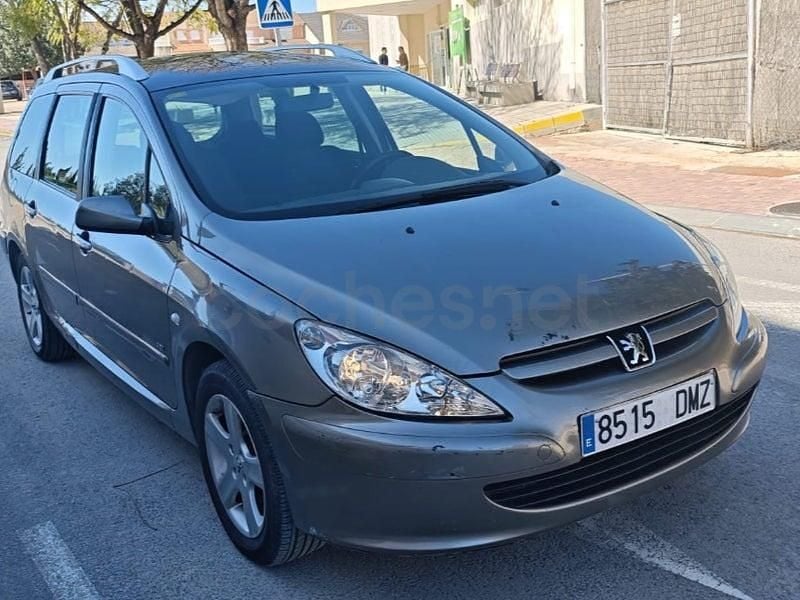 Usado Peugeot 307 110 CV (80 kW) 2006 Azul Familiar