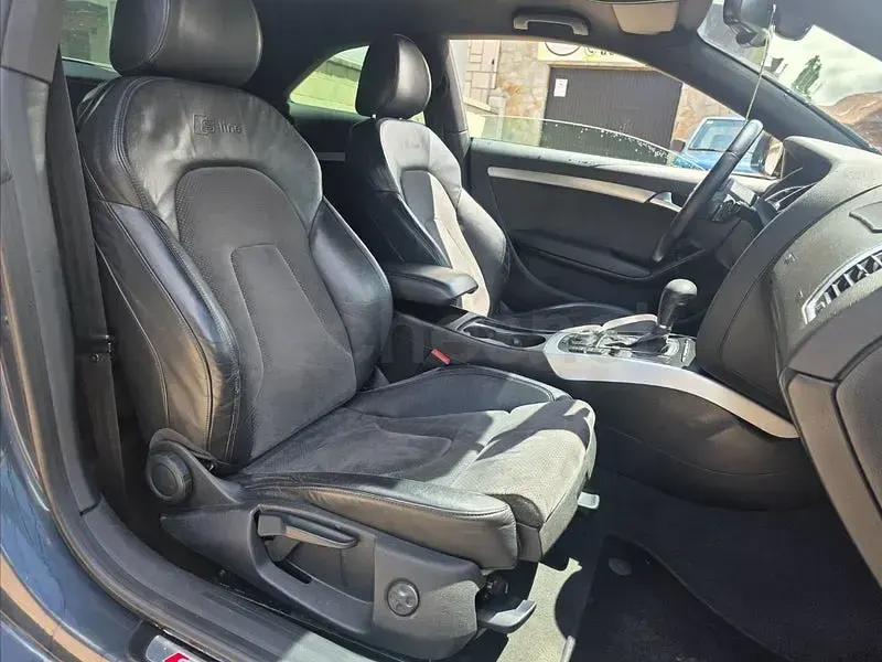 Usado Audi A5 S-Line 190 CV (139 kW) 2010 Gris / plata Coupe