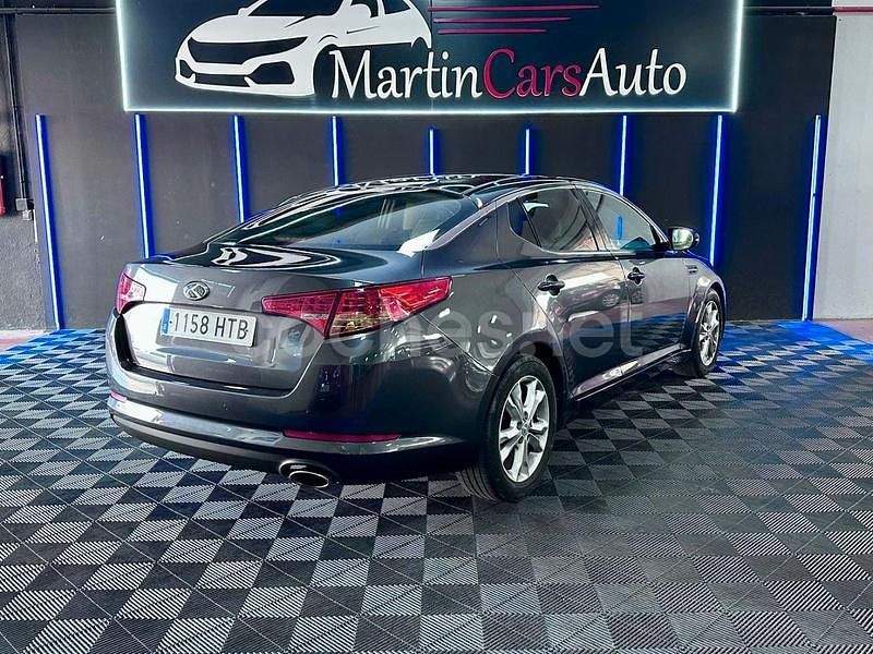 Usado Kia Optima 136 CV (100 kW) 2013 Gris / plata Berlina