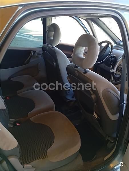 Usado Citroën Xsara Picasso 110 CV (80 kW) 2010 Gris / plata Monovolumen