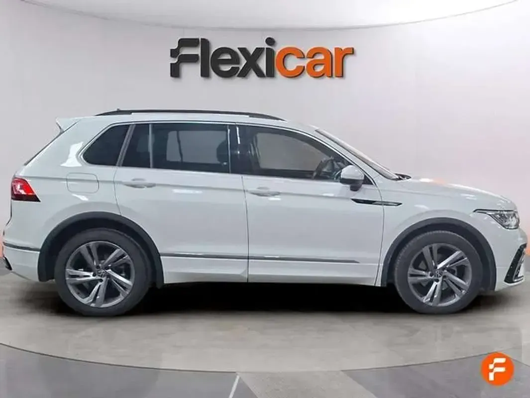 Usado VW Tiguan R-line 150 CV (110 kW) 2021 Blanco SUV