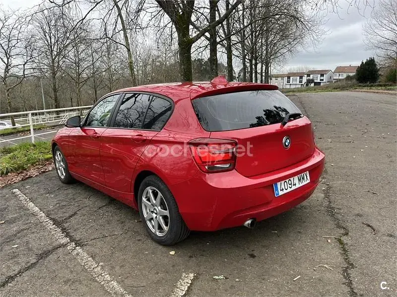 Usado BMW 116 122 CV (89 kW) 2012 Rojo Utilitario