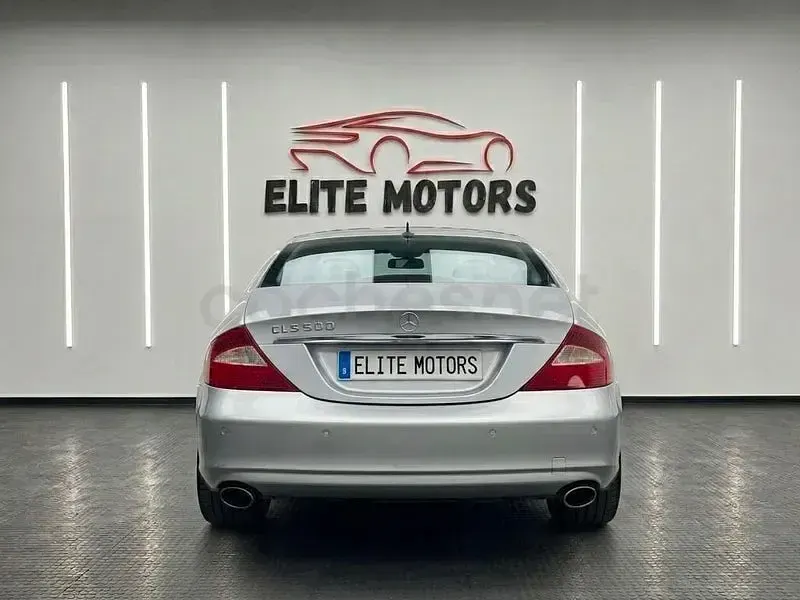 Usado Mercedes CLS500 306 CV (225 kW) 2005 Gris / plata Berlina
