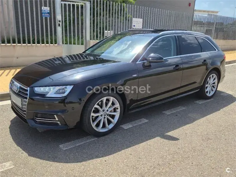 Usado Audi A4 Sport 218 CV (160 kW) 2017 Negro Familiar