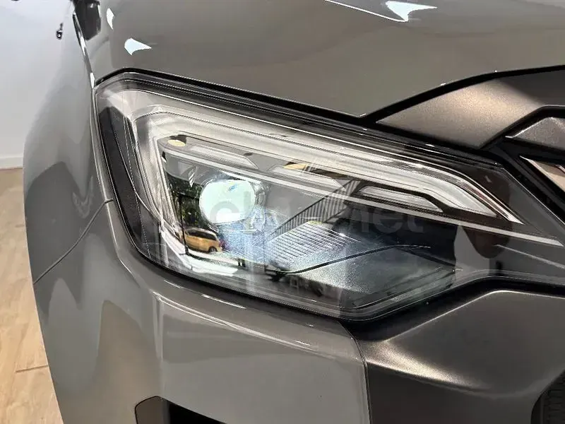 Nuevo Isuzu D-Max 163 CV (119 kW) 2026 Gris / plata Pickup/Camioneta