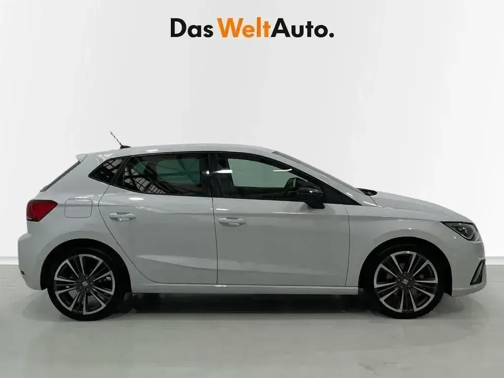 Usado Seat Ibiza FR 150 CV (110 kW) 2024 Blanco Utilitario