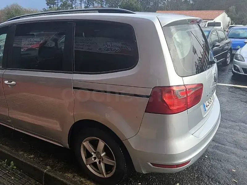 Usado Seat Alhambra Reference 140 CV (102 kW) 2010 Gris / plata Monovolumen