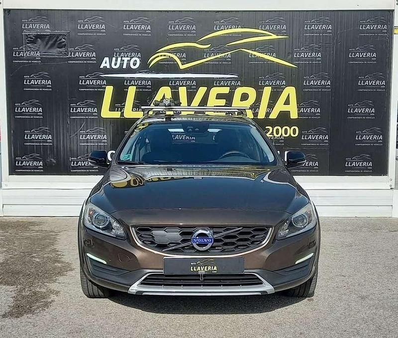 Usado Volvo V60 CC Summum 150 CV (110 kW) 2015 Beige Familiar