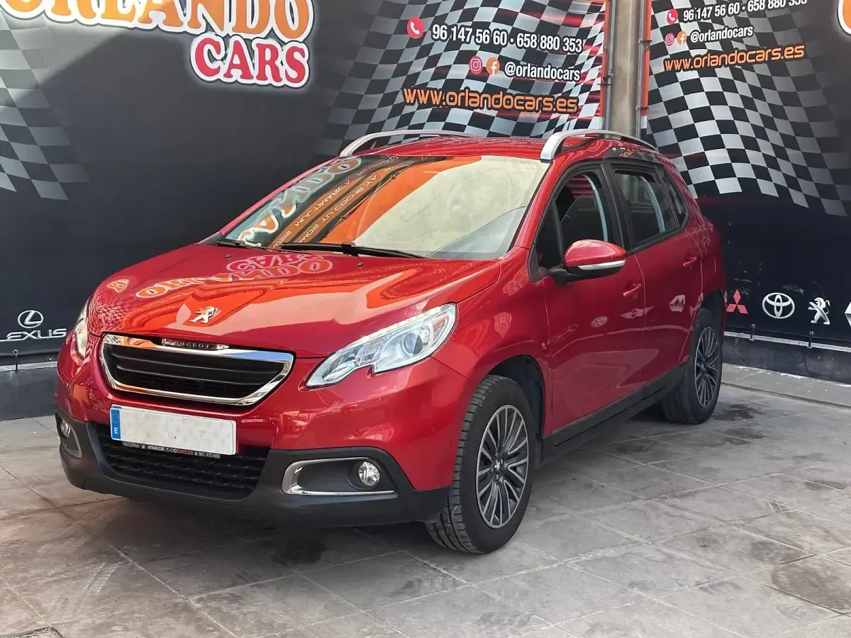 Usado Peugeot 2008 Active 82 CV (60 kW) 2015 Granate anaranjado SUV