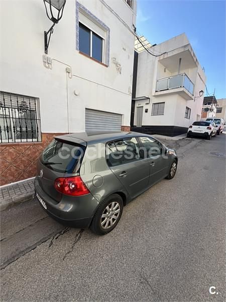 Usado VW Golf IV Advance 110 CV (80 kW) 2004 Gris / plata Berlina