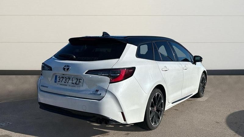 Usado Toyota Corolla Sport 180 CV (132 kW) 2022 Blanco Familiar