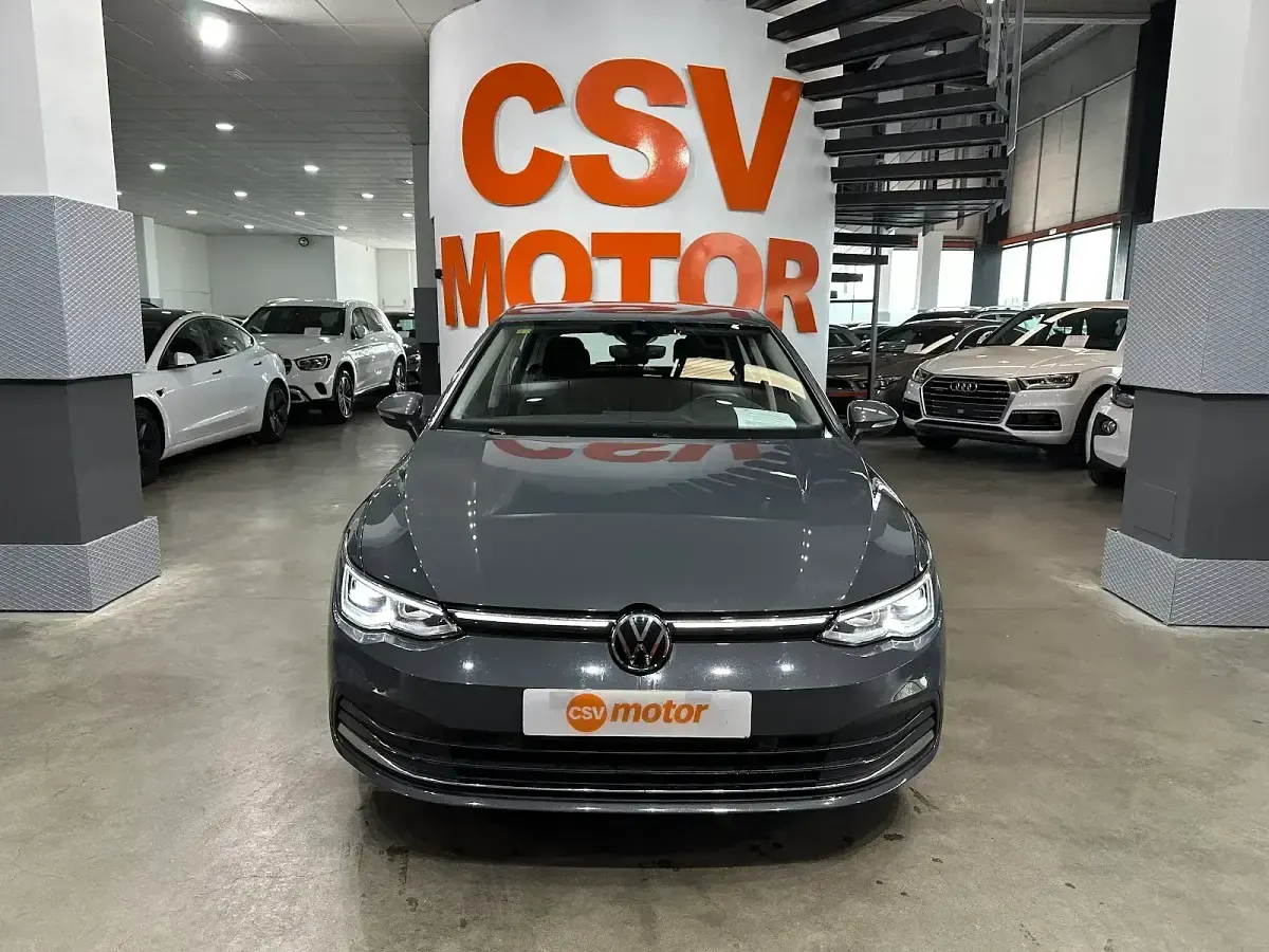 Usado VW Golf VIII Style 245 CV (180 kW) 2023 Gris / plata Utilitario