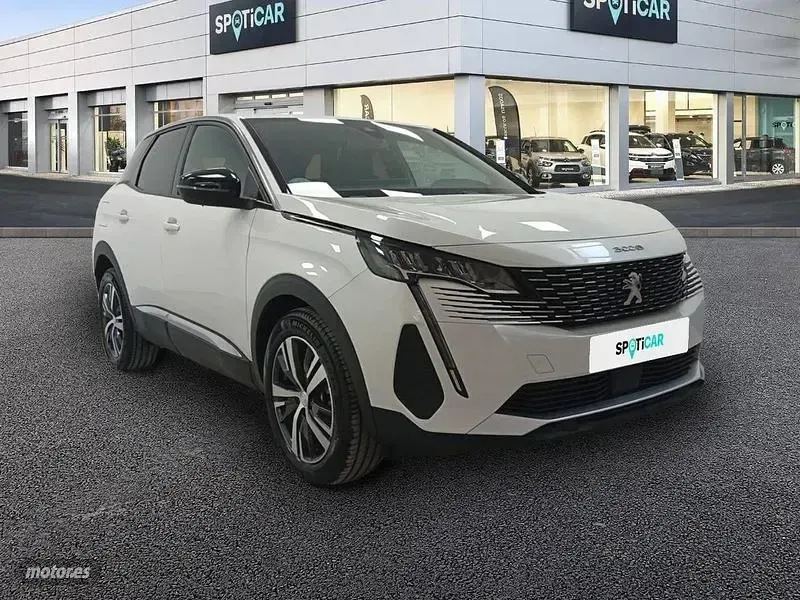 Usado Peugeot 3008 Allure 130 CV (95 kW) 2024 Blanco SUV