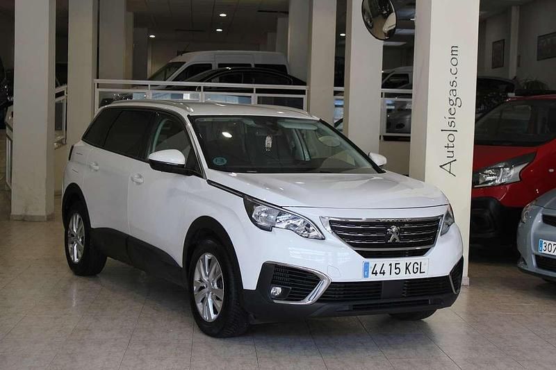 Blanco Usado 2017 Peugeot 5008 Active Monovolumen | 17.700 € (Precio justo) - Imagen 1/4