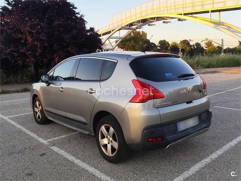 Usado Peugeot 3008 Allure 115 CV (84 kW) 2012 Beige Berlina