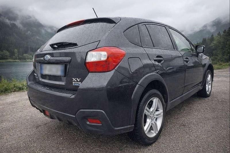 Usado Subaru XV 147 CV (108 kW) 2012 Negro SUV