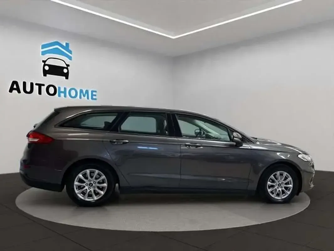 Usado Ford Mondeo Trend 150 CV (110 kW) 2019 Azul Familiar