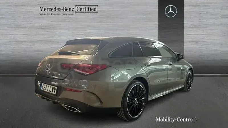 Usado Mercedes CLA250e Shooting Brake 218 CV (160 kW) 2022 Gris / plata Familiar