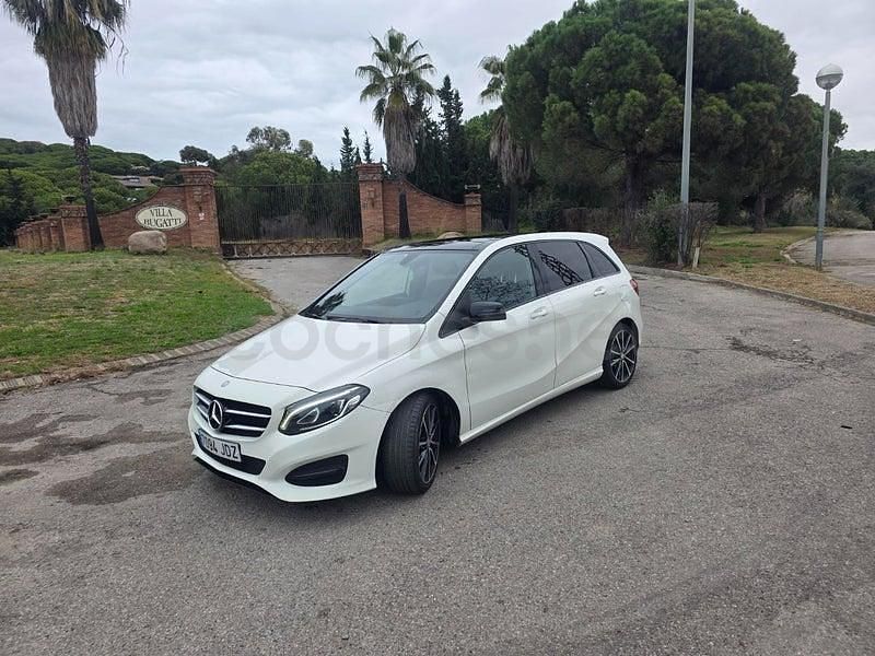 Usado Mercedes B180 109 CV (80 kW) 2015 Blanco Monovolumen