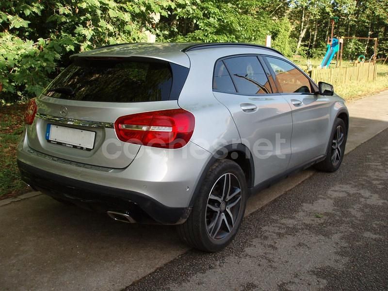 Usado Mercedes GLA220 Style 170 CV (125 kW) 2015 Gris / plata SUV