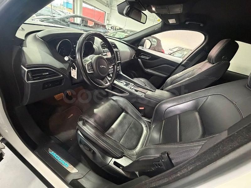 Usado Jaguar F-Pace R-Sport 180 CV (132 kW) 2018 Blanco SUV