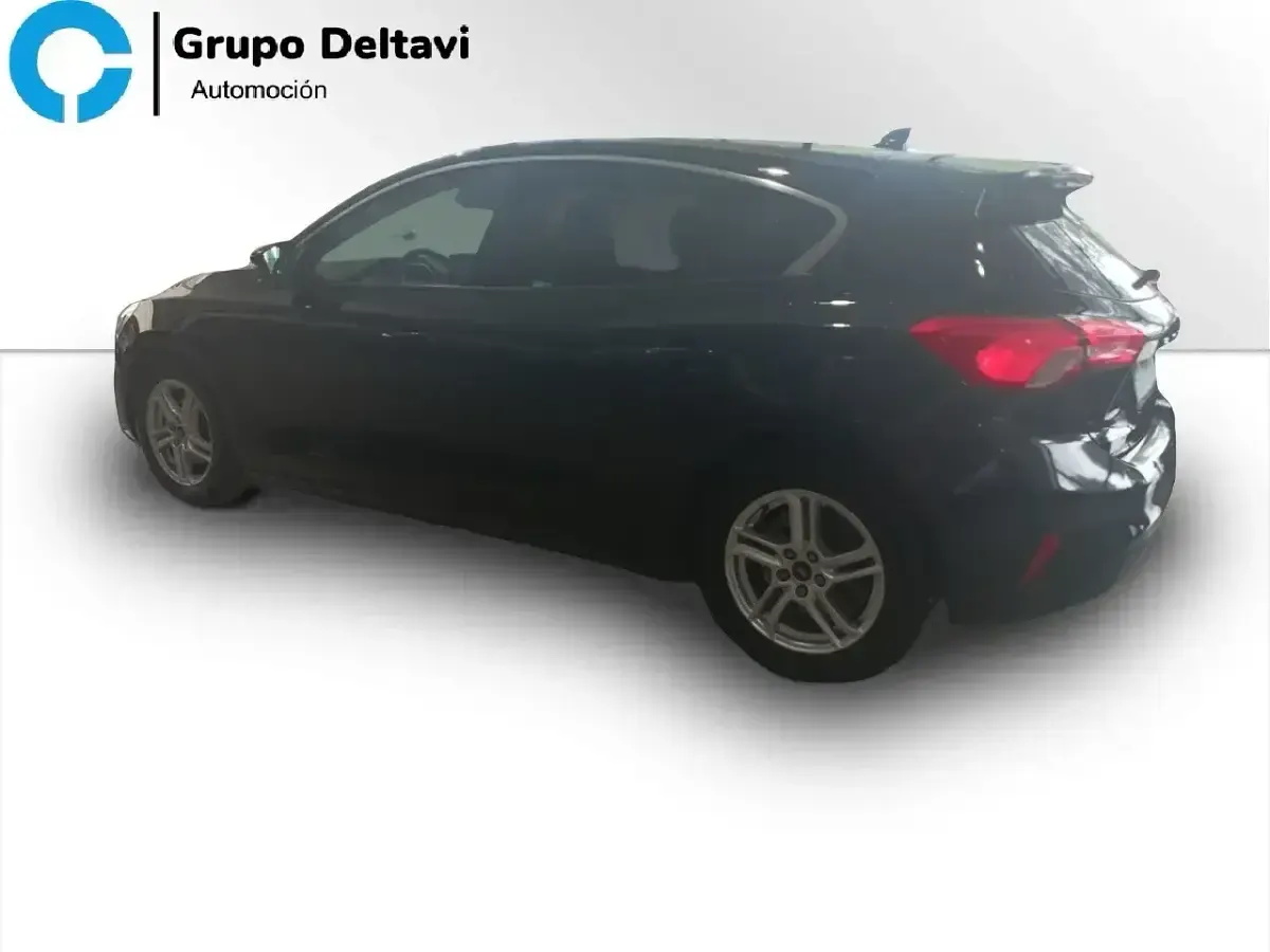 Usado Ford Focus Titanium 125 CV (91 kW) 2018 Negro Berlina