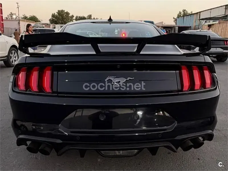 Usado Ford Mustang 290 CV (213 kW) 2020 Negro Coupe
