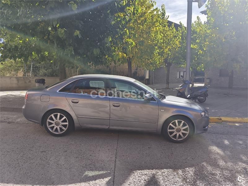 Gris / plata Usado 2006 Audi A4 Berlina | 6000 € (Precio justo) - Imagen 1/4
