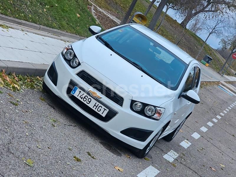 Usado Chevrolet Aveo LT 101 CV (74 kW) 2011 Blanco Berlina