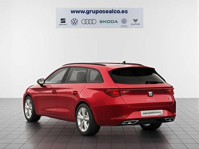 Käytetty Seat Leon ST FR 150 HP (110 kW) 2025 Punainen Farmari