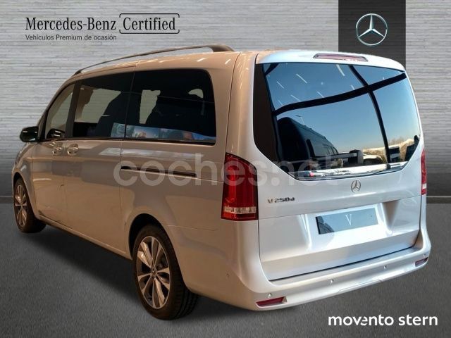 Usado Mercedes V250 Avantgarde 190 CV (139 kW) 2024 Gris / plata Monovolumen
