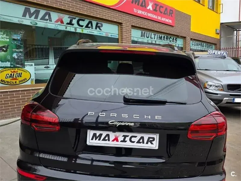 Usado Porsche Cayenne S E-Hybrid 416 CV (305 kW) 2015 Negro SUV