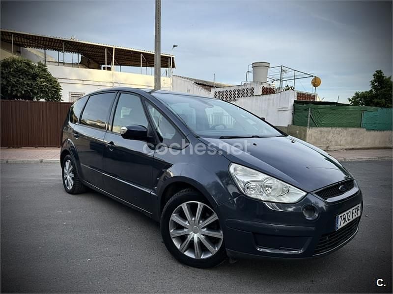 Usado Ford S-MAX Titanium 140 CV (102 kW) 2007 Gris / plata Monovolumen