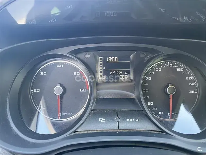 Usado Seat Ibiza FR 105 CV (77 kW) 2015 Gris / plata Berlina