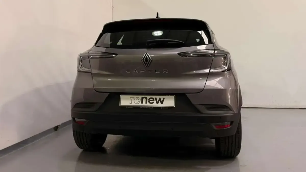 Usado Renault Captur Evolution 101 CV (74 kW) 2025 Gris SUV