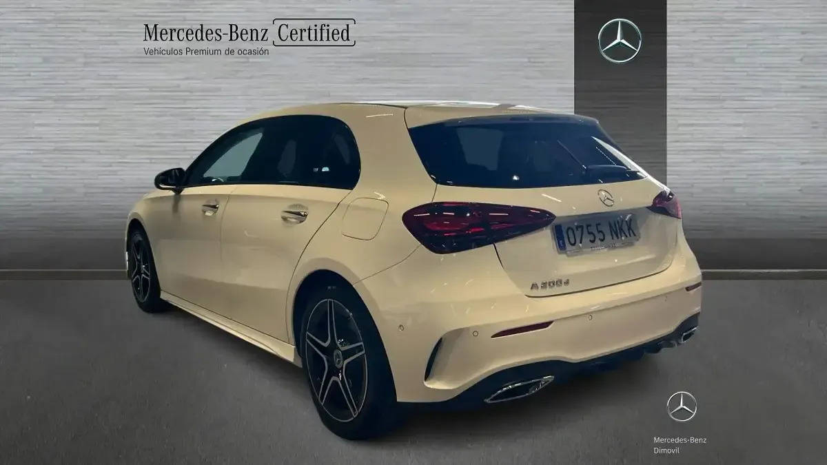 Usado Mercedes A200 150 CV (110 kW) 2026 Blanco Berlina