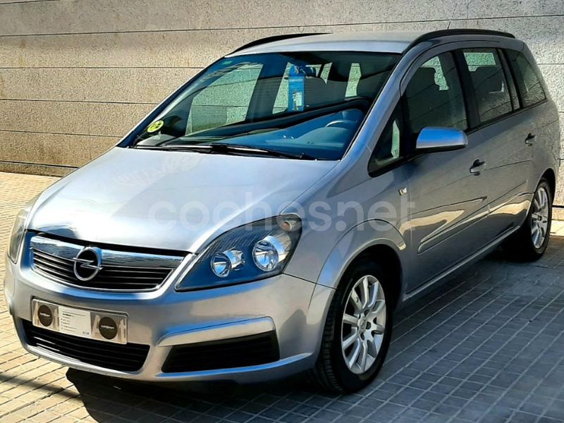 Gris / plata Usado 2007 Opel Zafira Enjoy Monovolumen | 6490 € (Precio justo) - Imagen 1/4