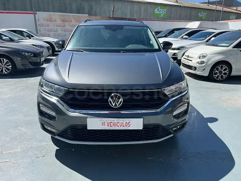 Usado VW T-Roc Advance 150 CV (110 kW) 2021 Gris / plata SUV