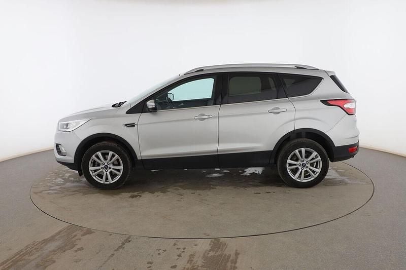 Usado Ford Kuga Trend+ 120 CV (88 kW) 2018 Plata SUV