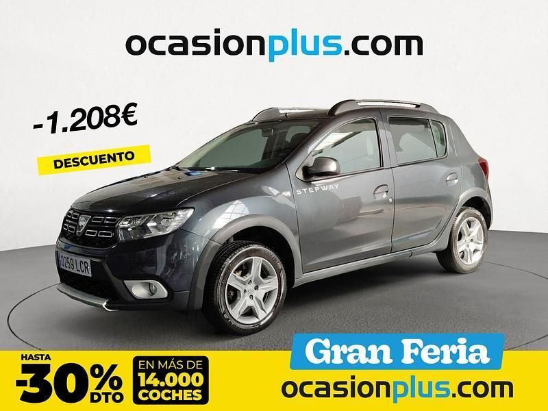 Gris Usado 2019 Dacia Sandero Essentiel Utilitario | 13.290 € (Un poco caro) - Imagen 1/4