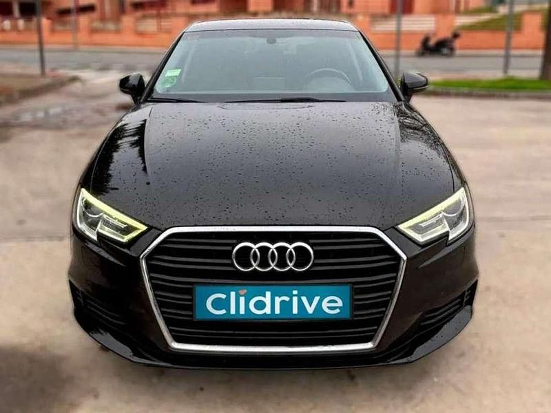 Usado Audi A3 Sportback Ambiente 150 CV (110 kW) 2018 Negro Utilitario