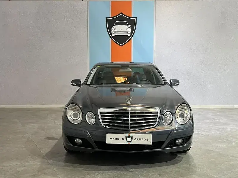 Usado Mercedes E280 Classic 190 CV (139 kW) 2008 Gris / plata Familiar
