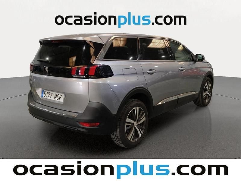 Usado Peugeot 5008 Allure 131 CV (96 kW) 2022 Gris SUV