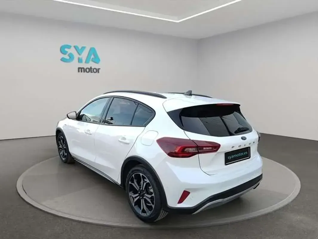 Usado Ford Focus Active 156 CV (114 kW) 2022 Blanco Berlina