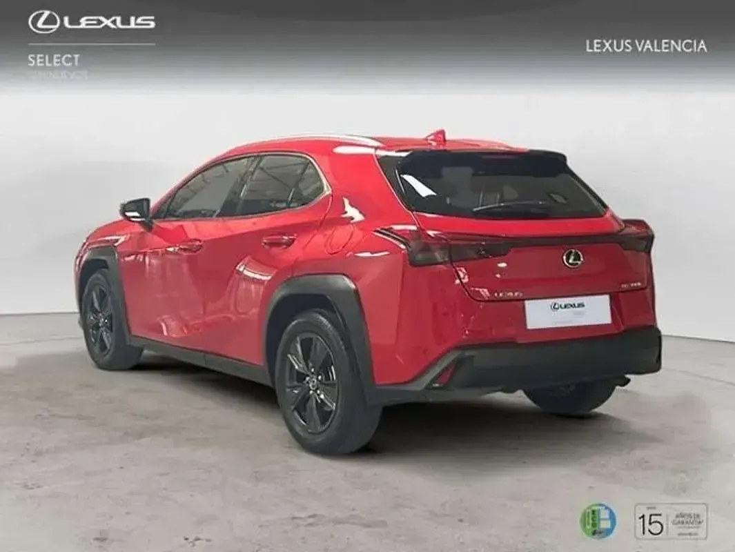 Usado Lexus UX 300h 199 CV (146 kW) 2026 Rojo SUV