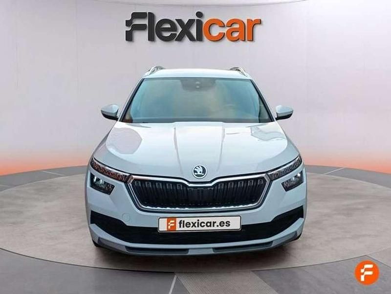 Usado Skoda Kamiq Ambition 110 CV (80 kW) 2022 Blanco SUV