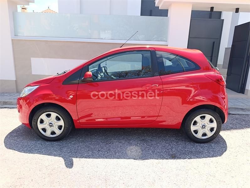 Usado Ford Ka 69 CV (50 kW) 2013 Rojo Utilitario