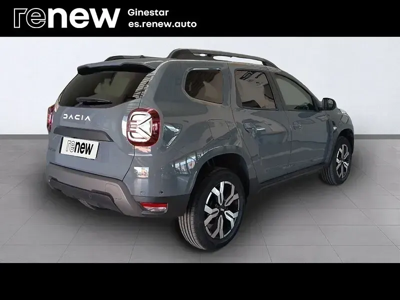 Usado Dacia Duster Journey 131 CV (96 kW) 2023 Gris SUV